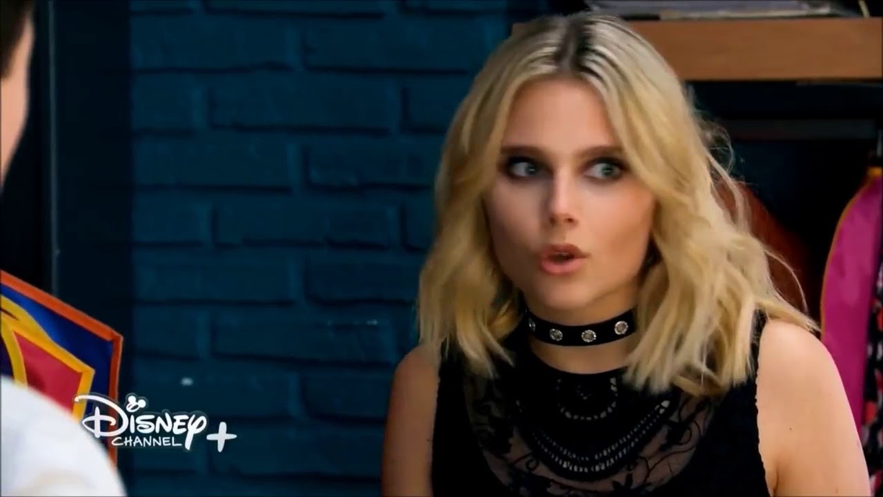 Soy Luna 2 | Ámbar lies to Simón about being Benicio's accomplice (ep.64) (Eng. subs)