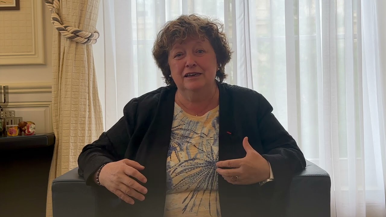 « Chers Amiénois, j'ai décidé de démissionner de mon mandat de Maire d'Amiens. »
