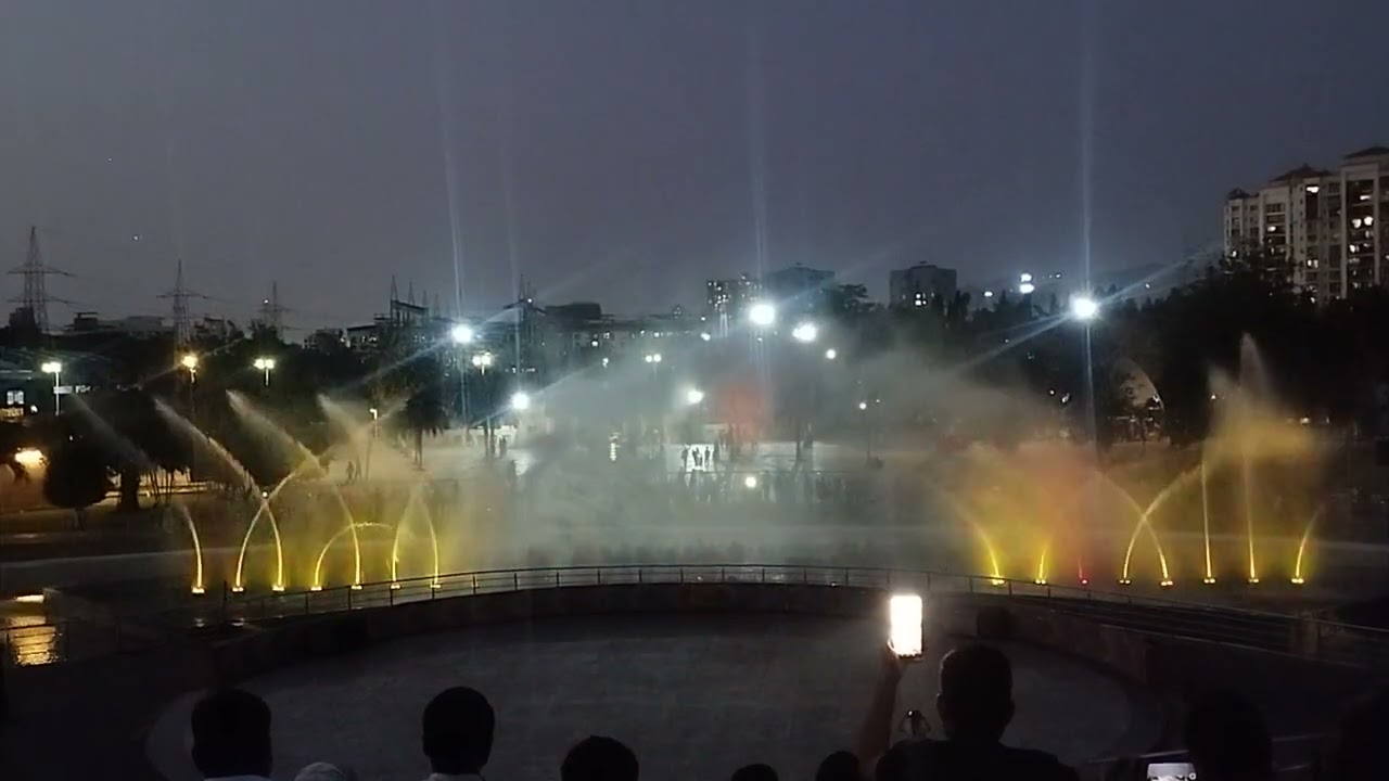Fountain Rain 🥶☔ dance