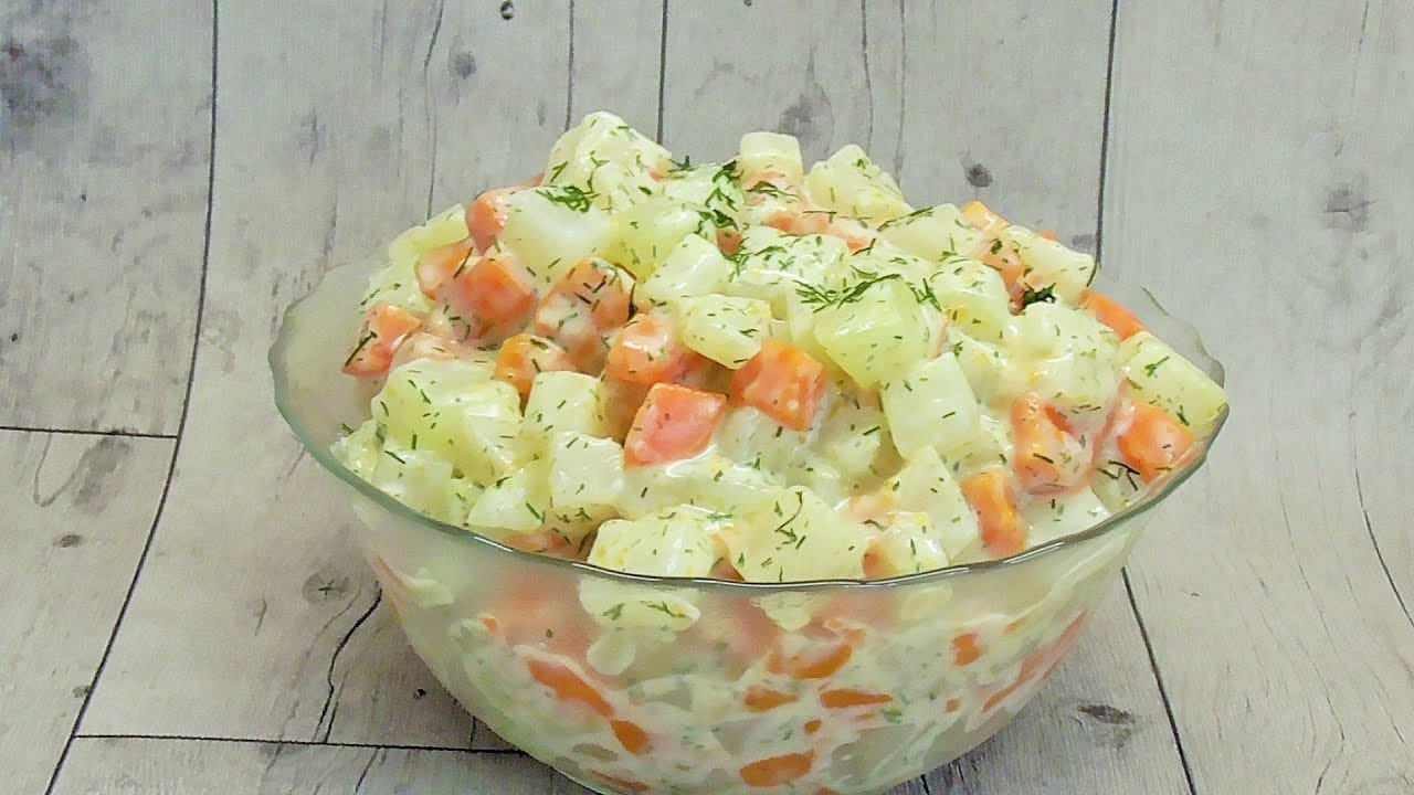 Kohlrabi mit  Möhren warm serviert