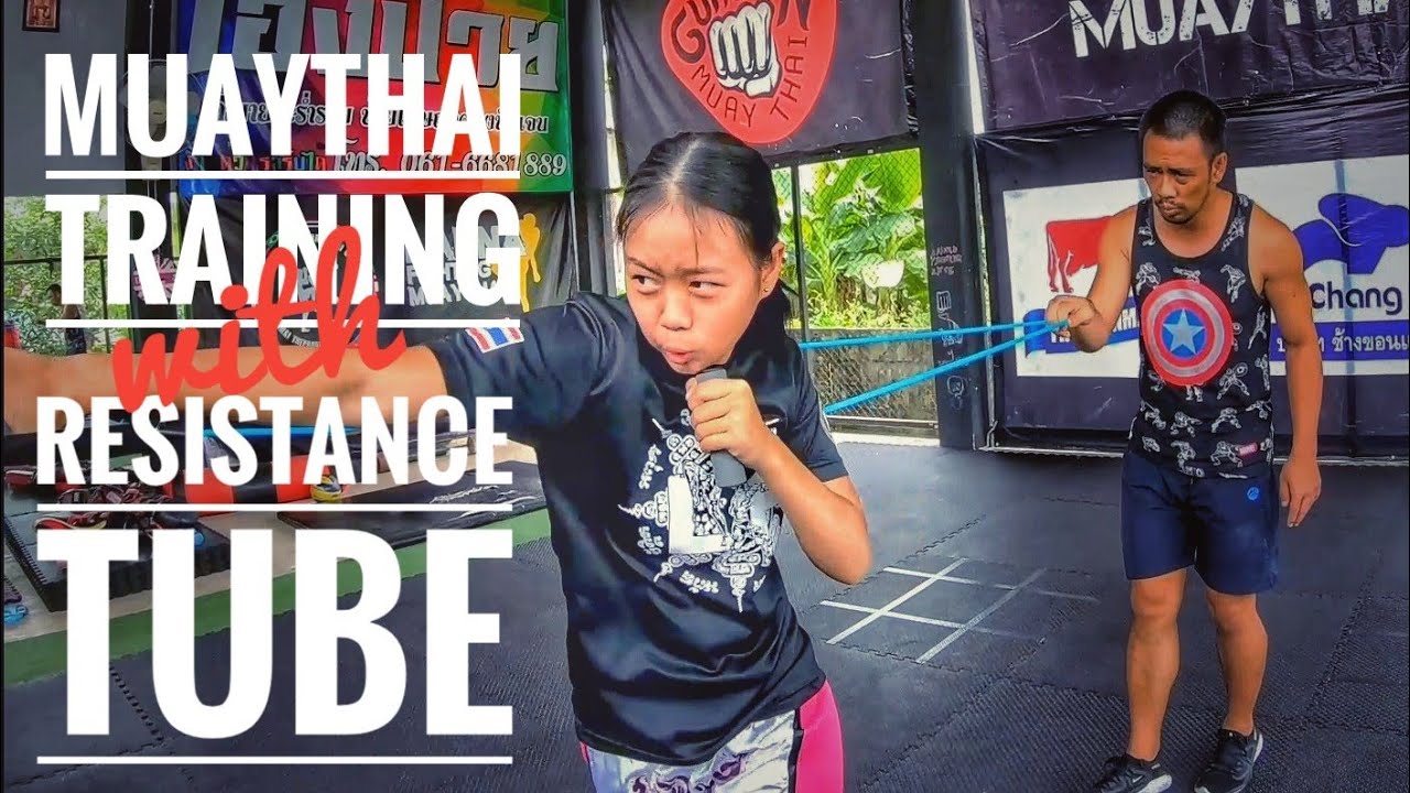 MUAYTHAI drill with resistance tube.