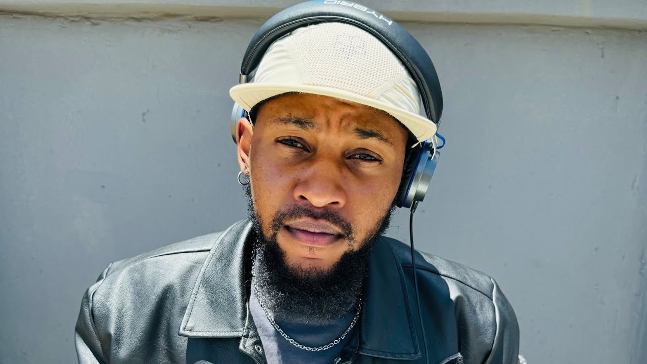Makhives101 x MLIBATSI De Djy - Biza (feat Mpho Spizzy)