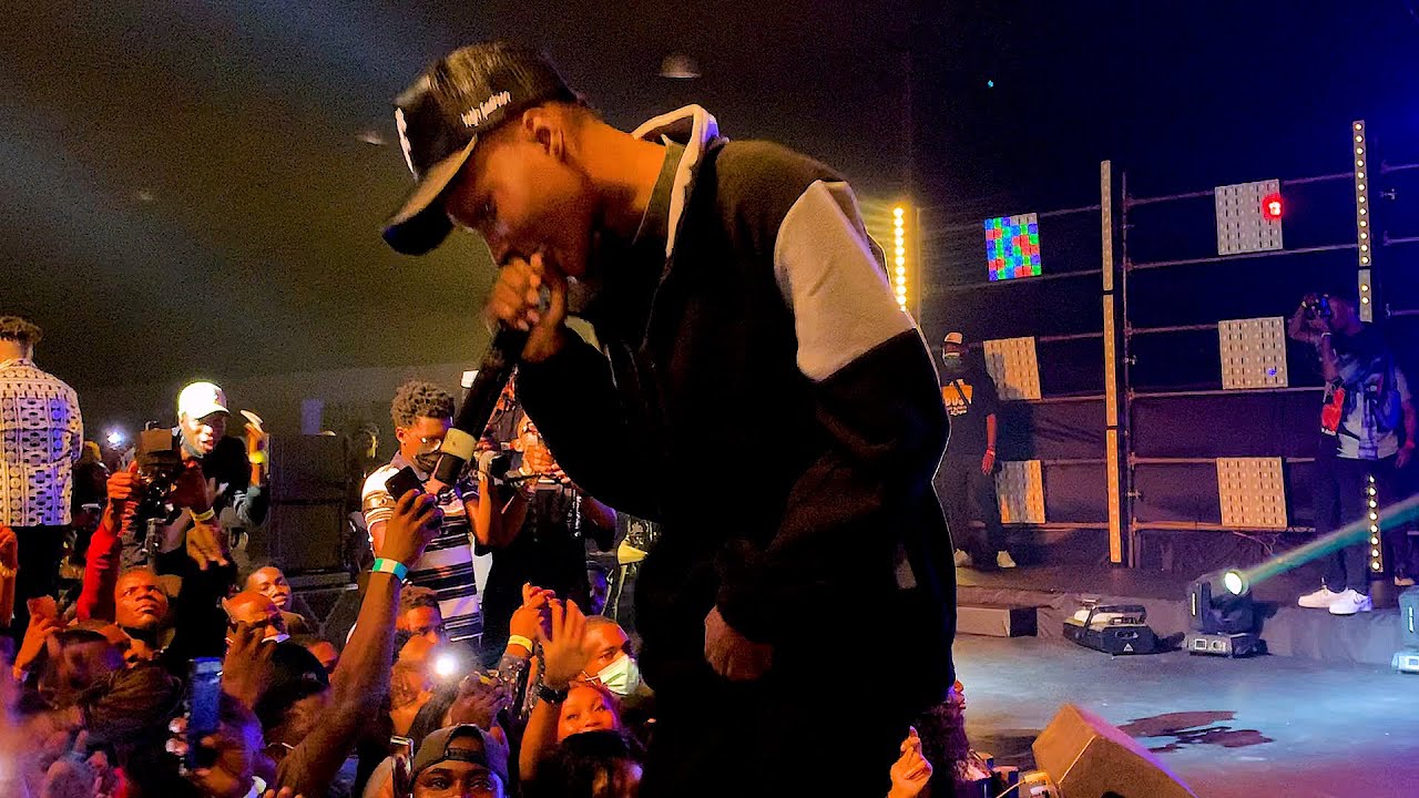 ZINOLESKY'S ELECTRIFYING PERFORMANCE AT BUJU LIVE CONCERT IN LAGOS. A MUST WATCH!