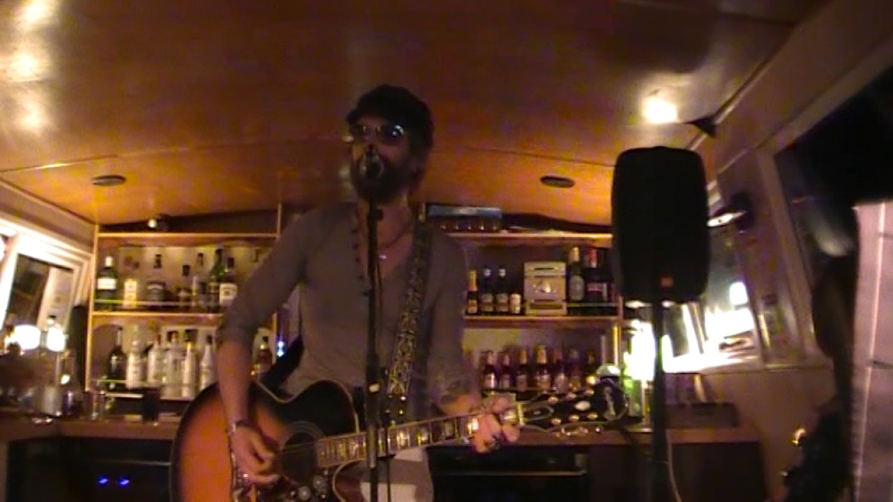 Joshua Francis Live At The Captain's Table, Ely 22.11.16