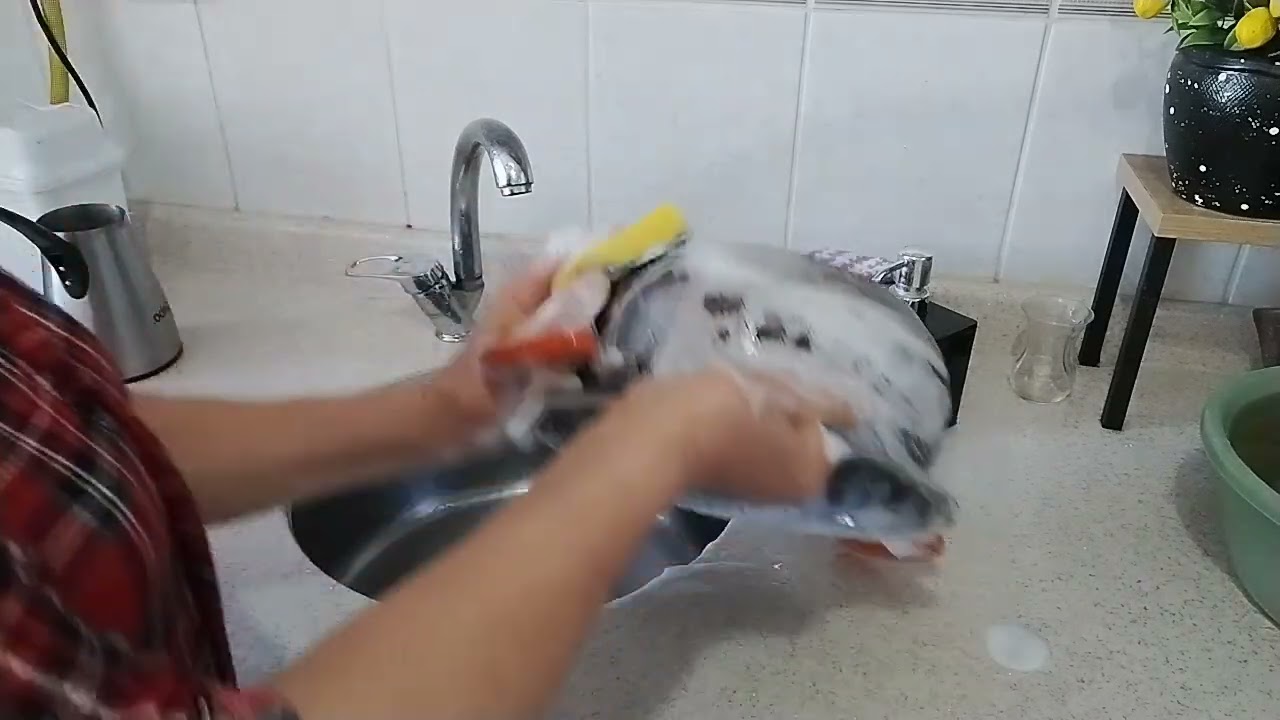 SİNİRLERİM BOZULDU😣 SİYAH LEKELERİ ÇAMAŞIR SODASI İLE TEMİZLEDİM TENCERE PIRIL PIRIL OLDU 😲