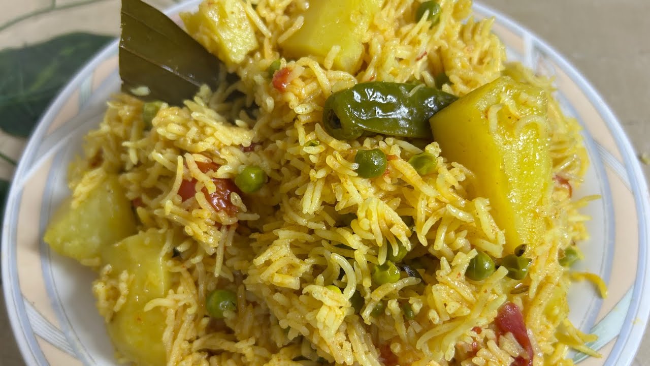سارے مشکل طریقے چھوڑیں آسان طریقے سے یہ پلاؤ  بنائیں |Aloo matar pulao recipe