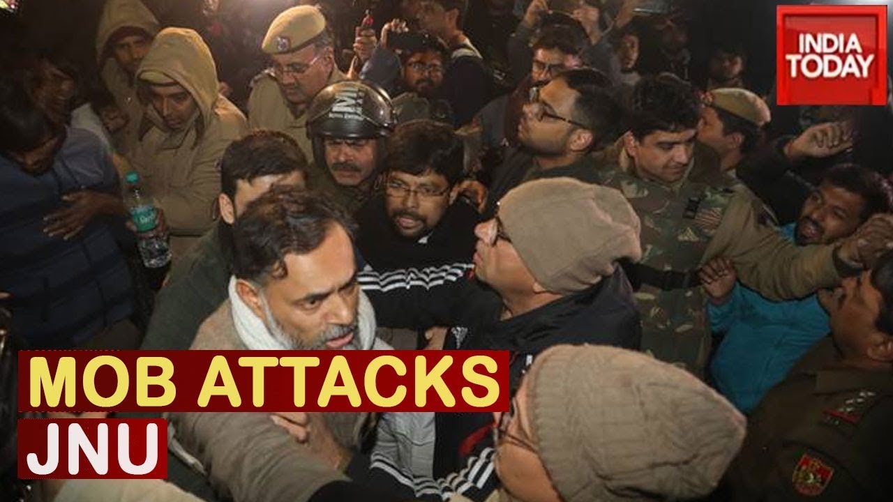 Masked Mob Attacks Students, Teachers At JNU ; JNUSU President Aishe Ghosh Injured