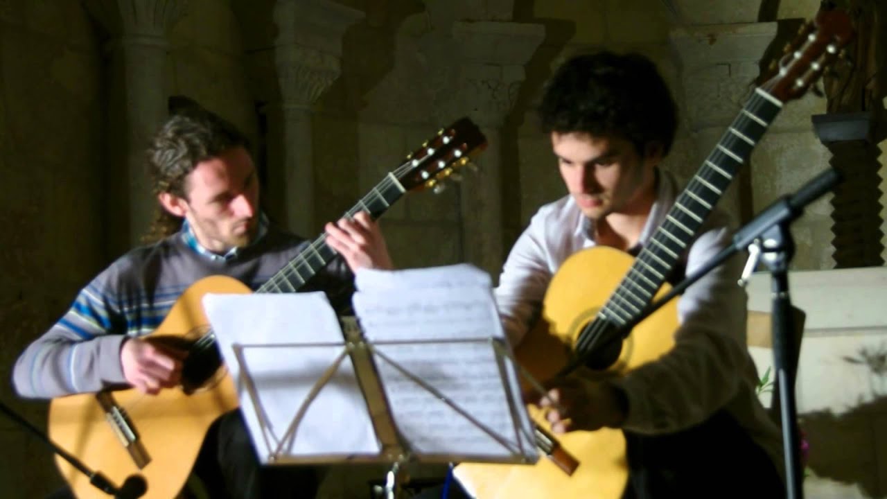 Ludovico Einaudi - Divenire (guitar duo by Y.Menage & S.Delcamp)