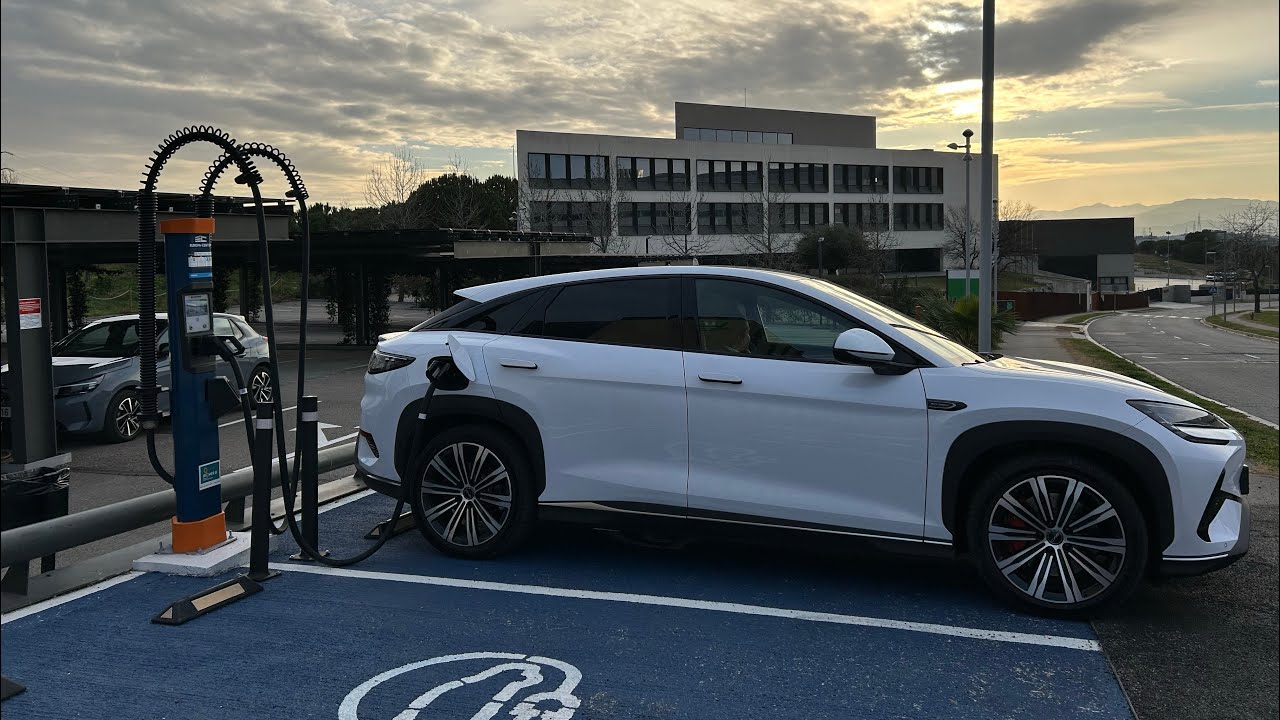 BYD Sealion 7 - Un SUV coupe de 530 cv - Vaciamos la batería hasta el 7% para ver autonomía real