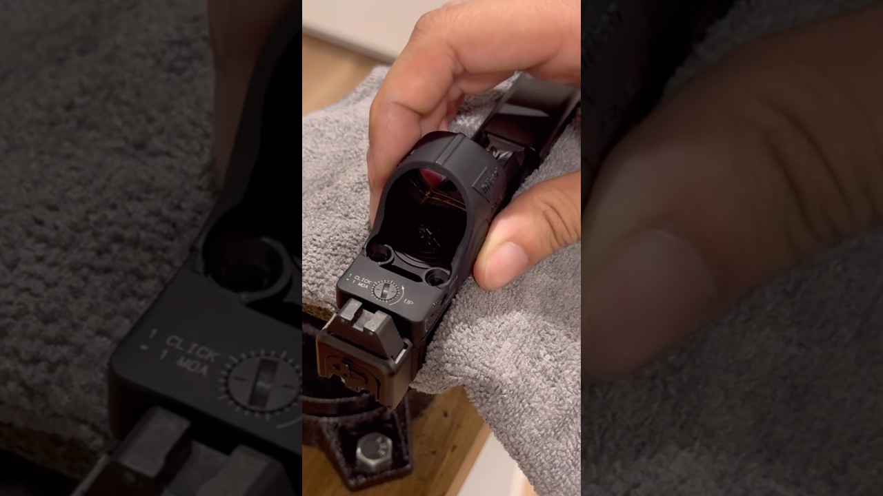 Trijicon SRO (Unboxing)