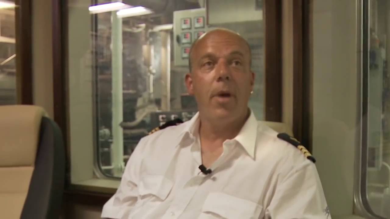 Rondleiding door de machinekamer van het ms Friesland