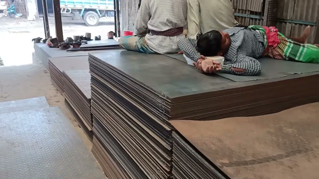 এখানে এম এস সিট বিক্রি করা হয় / পোস্তগোলা / জে এম আয়রন ষ্টীল