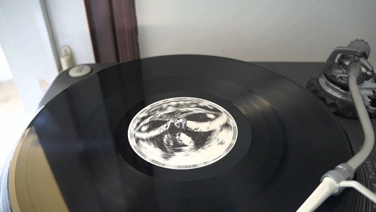 Dosis Decibel 01 - B1 - DJ Mackie - Space Truckin'