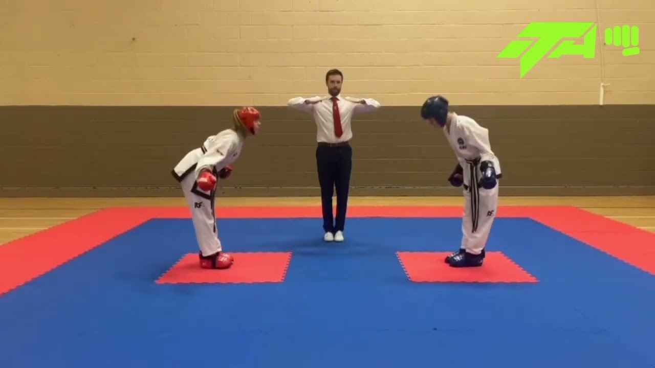ITA Umpire Opening a Match