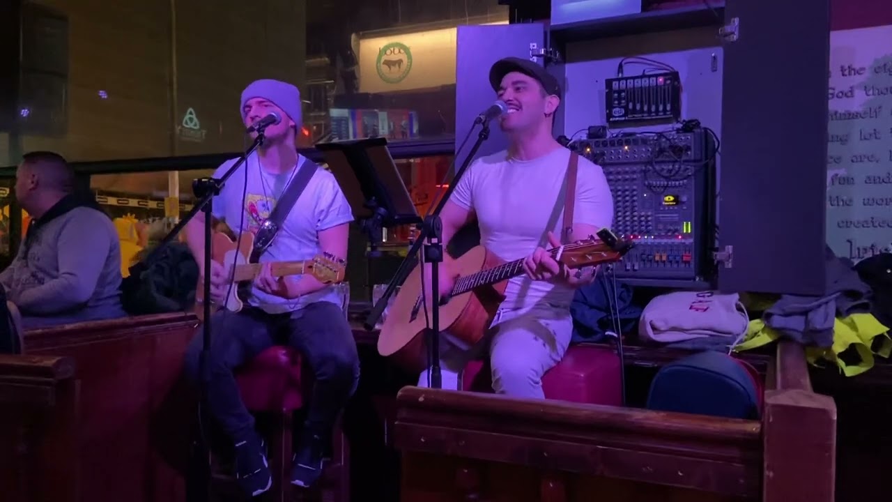 Lukee and Rafa at Trinity Bar temple bar - Johnny Cash / Stevie Ray Vaughan / Willie Nelson