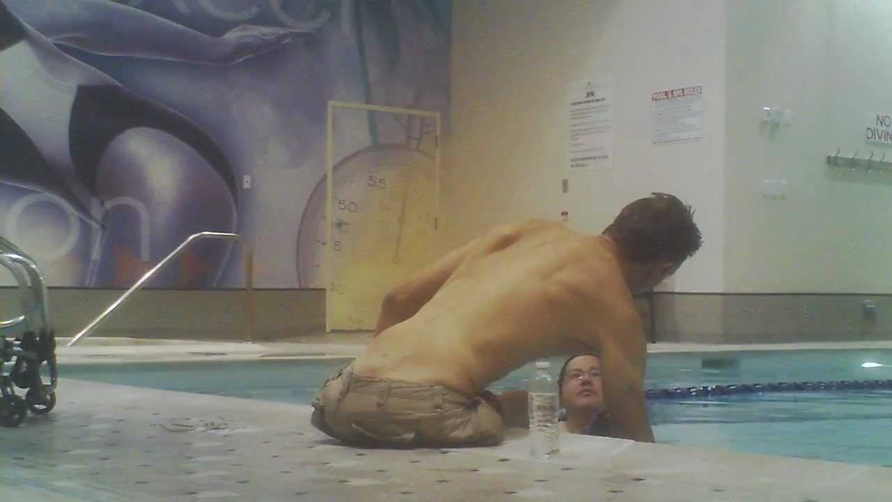 Wheelchair Style - Get In & Out Pool using mostly Right side - L1 injury 7-2-12