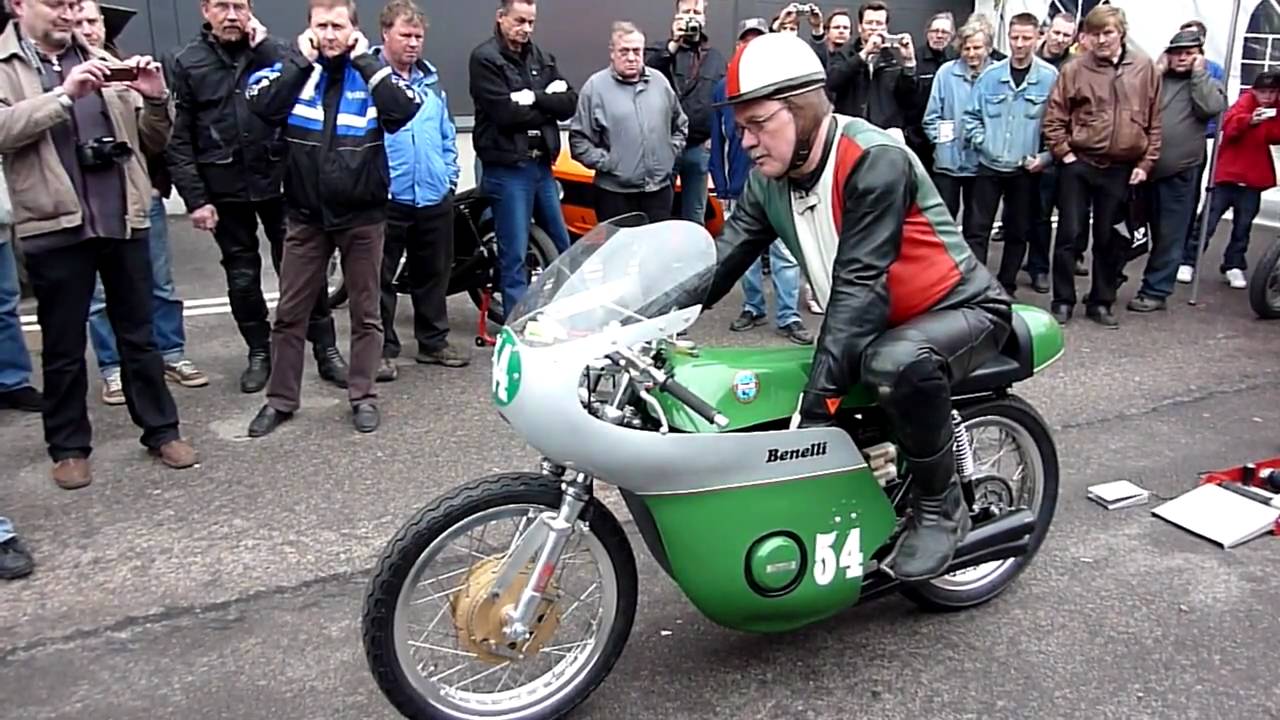 Benelli 250 Classic Motor Show Lahti 2010