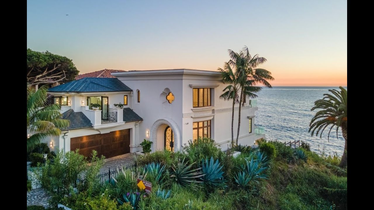 Sold in La Jolla! 5850 Camino de la Costa | Craig Lotzof & Associates