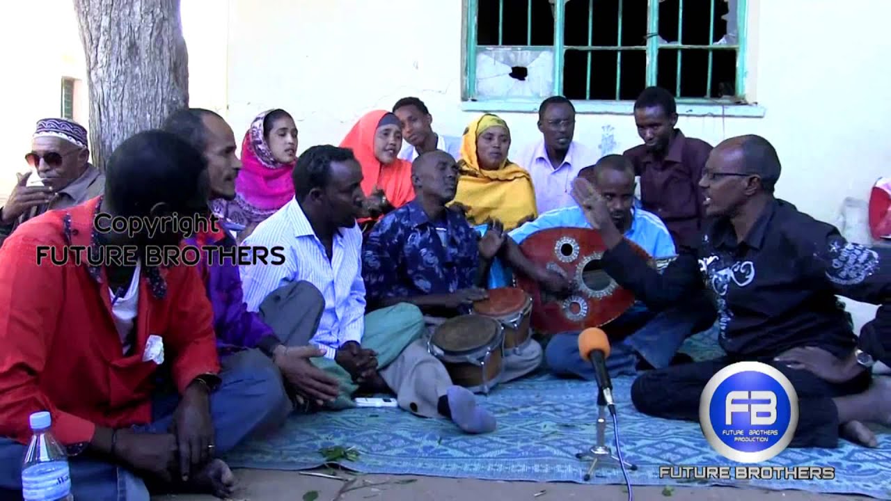 Sooraan Oo Hees Cusub Soo Saaray - Walaalayaalow I Doorta E