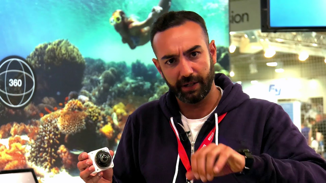 Troy from WhatGear in IFA 2017 experiencing the brand new Kodak Pixpro camera, the 4KVR360