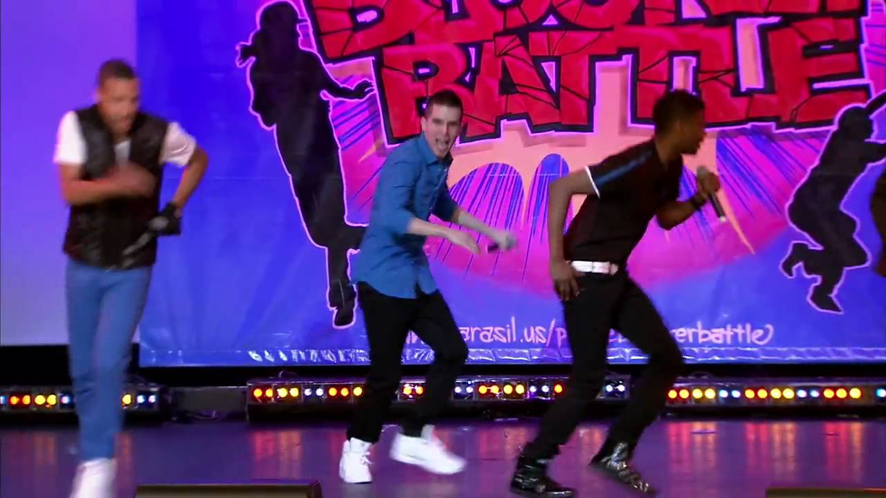 Odysy performs