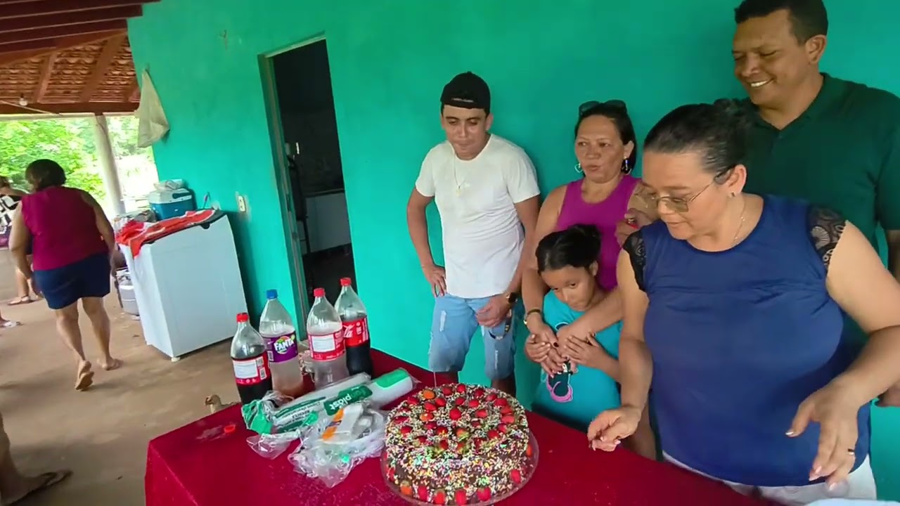 ALMO&Ccedil;O DE ANIVERS&Aacute;RIO  NA RO&Ccedil;A