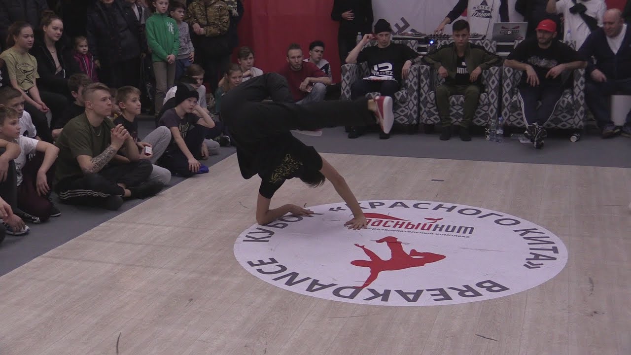 1/4 финал juniors bboy Dope dog vs Bars - брейкданс Кубок Красного Кита 20171216