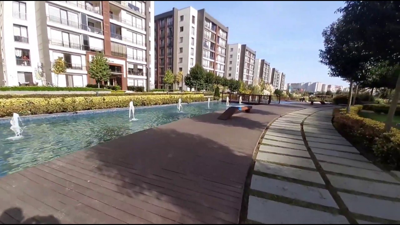 BEYLİKDÜZÜ KALEKENT SİTESİ PEYZAJ VE YEŞİL ALANI. REMAX GELİŞİM OFİSİ