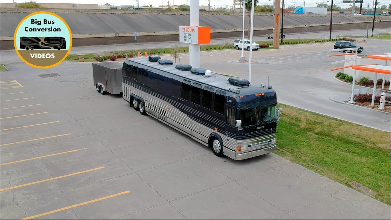 Joe's Prevost Le Mirage XL Entertainer Coach at Starbucks | Part 1