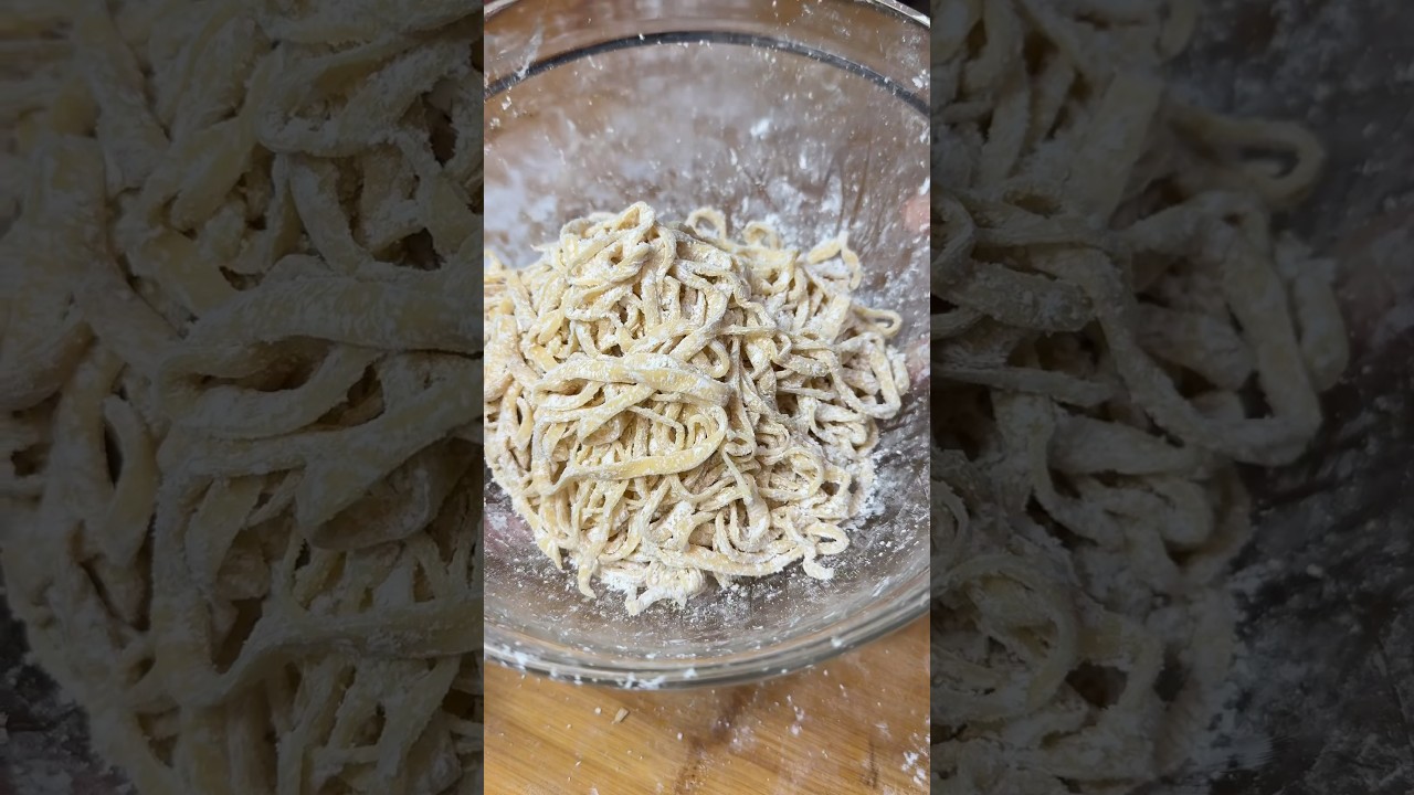 HOMEMADE NOODLES WITHOUT MOLDS #shortstogether #shorts #jakartabanget #NewYearMe
