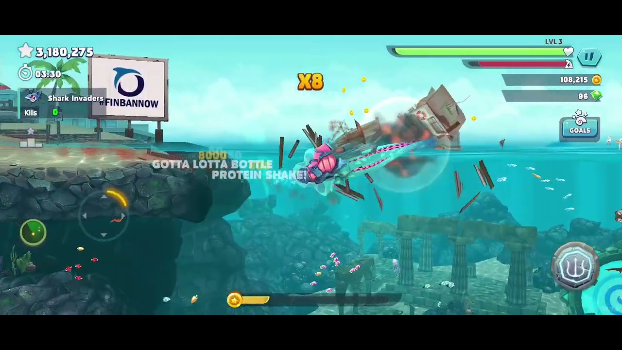 Playing hungry Shark evolution with 'KRAKEN' THE OCTOPUS 🐙🦑