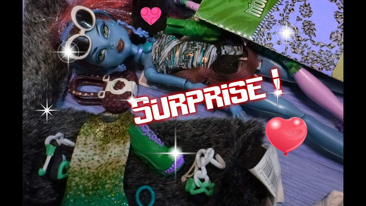 On m'offre des Monster High ! (ça tourne très bien)