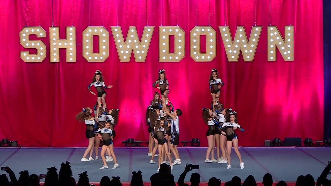 TR Cheer  Blackbirds   Level 2