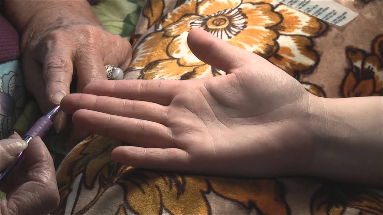 LIVE FEMALE HAND & PALM READING [FULL] #2  ACCURATE