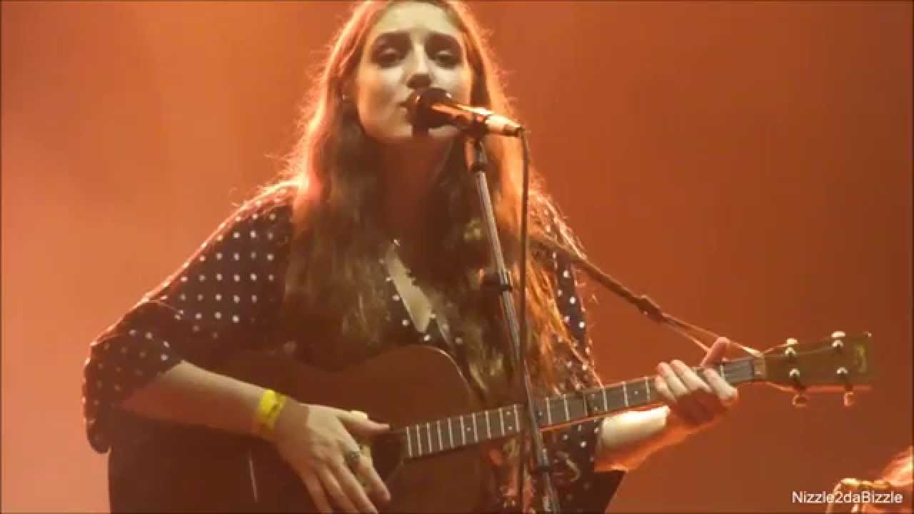 Birdy - Words As Weapons [HD] live 6 6 2014 Rock Werchter Belgium