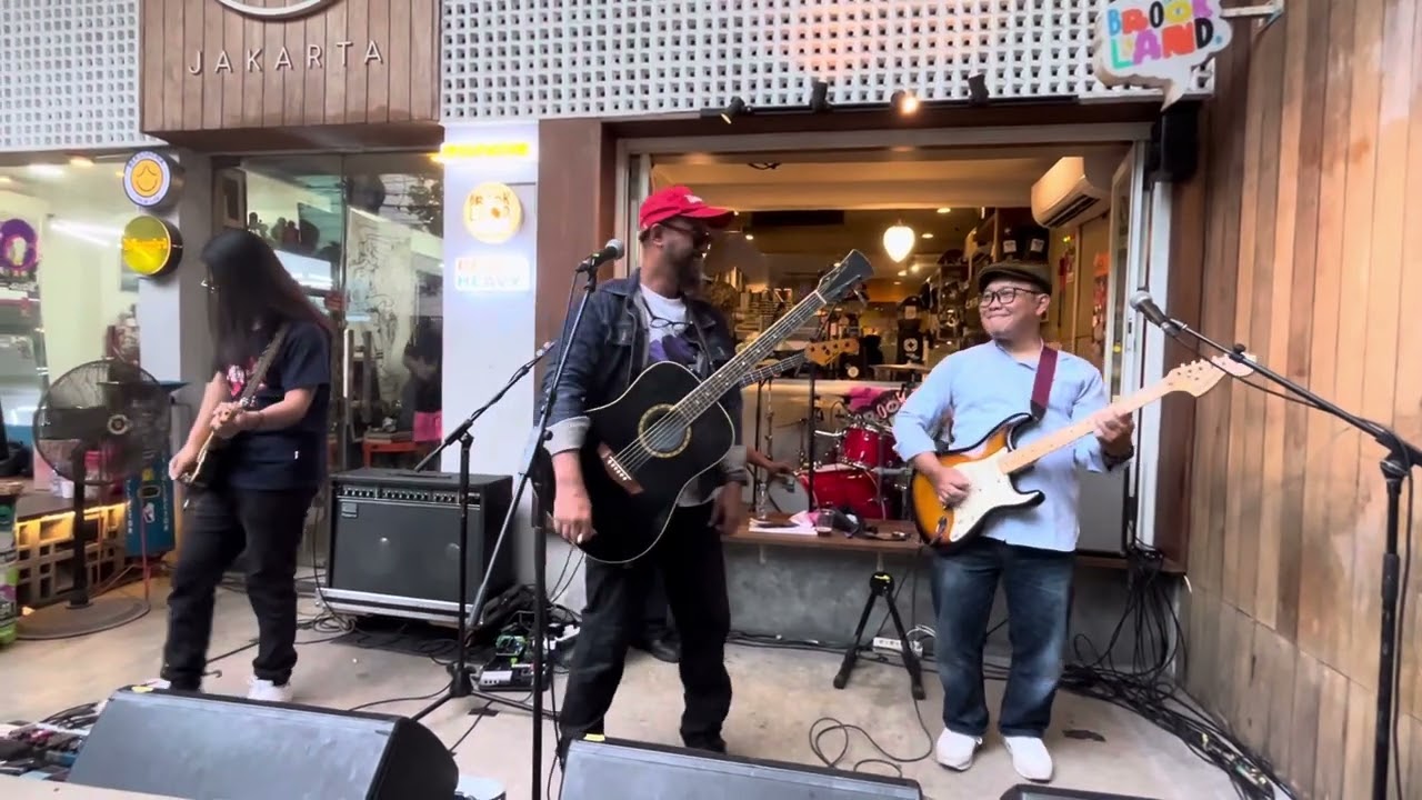 Pure Saturday - Langit Terbuka Luas, Mengapa Tidak Pikiranku, Pikiranmu? (Live 17/8/2025)