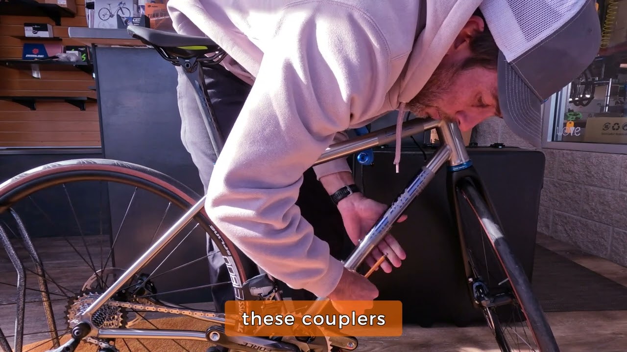 Travel bike with z couplers and internal hydraulic brake hose