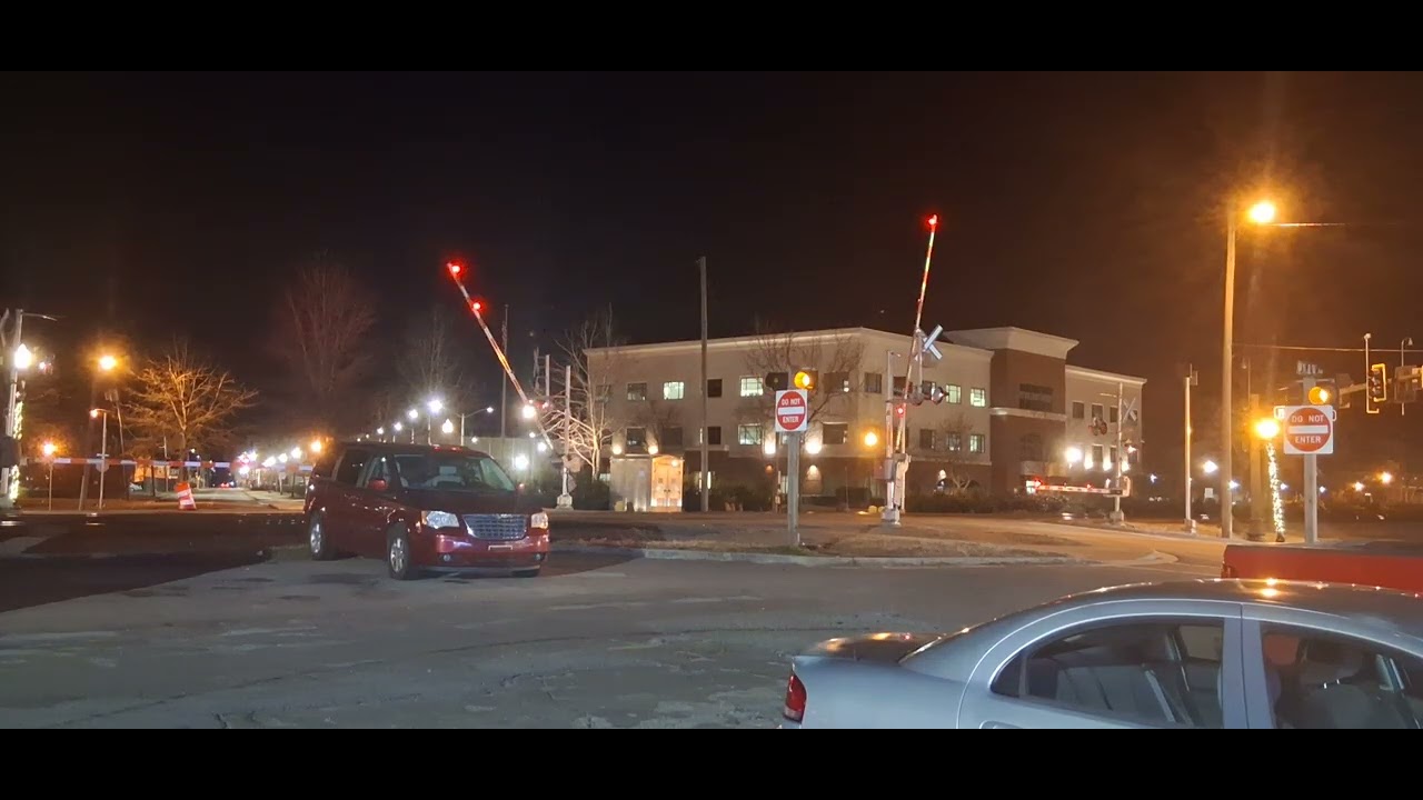 NS 275 crosses east washington street