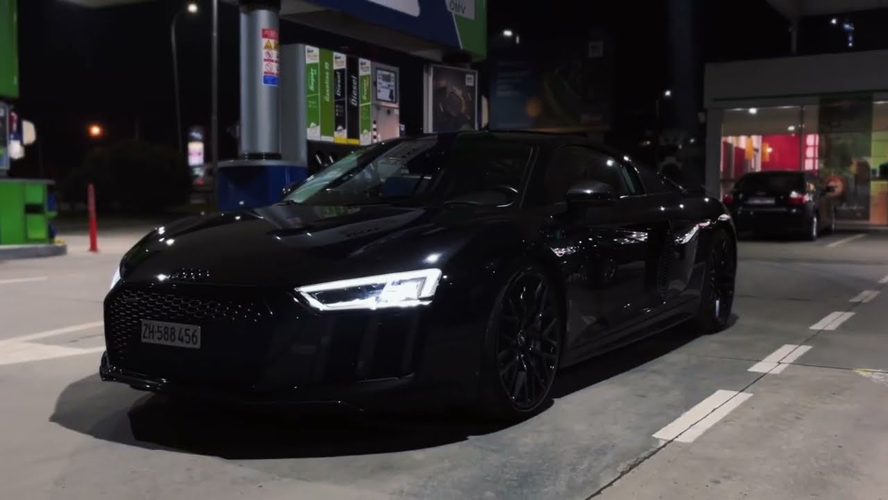 Audi R8 V10+ Night Drive 4K