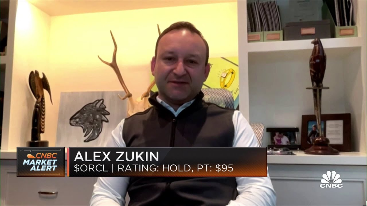 Oracle's sustained cloud momentum will continue: Wolfe's Alex Zukin