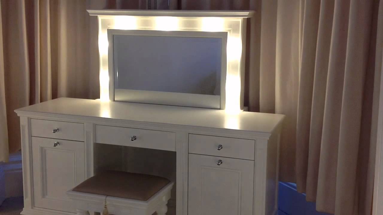 VERNY The Most Fantastic Dressing Table