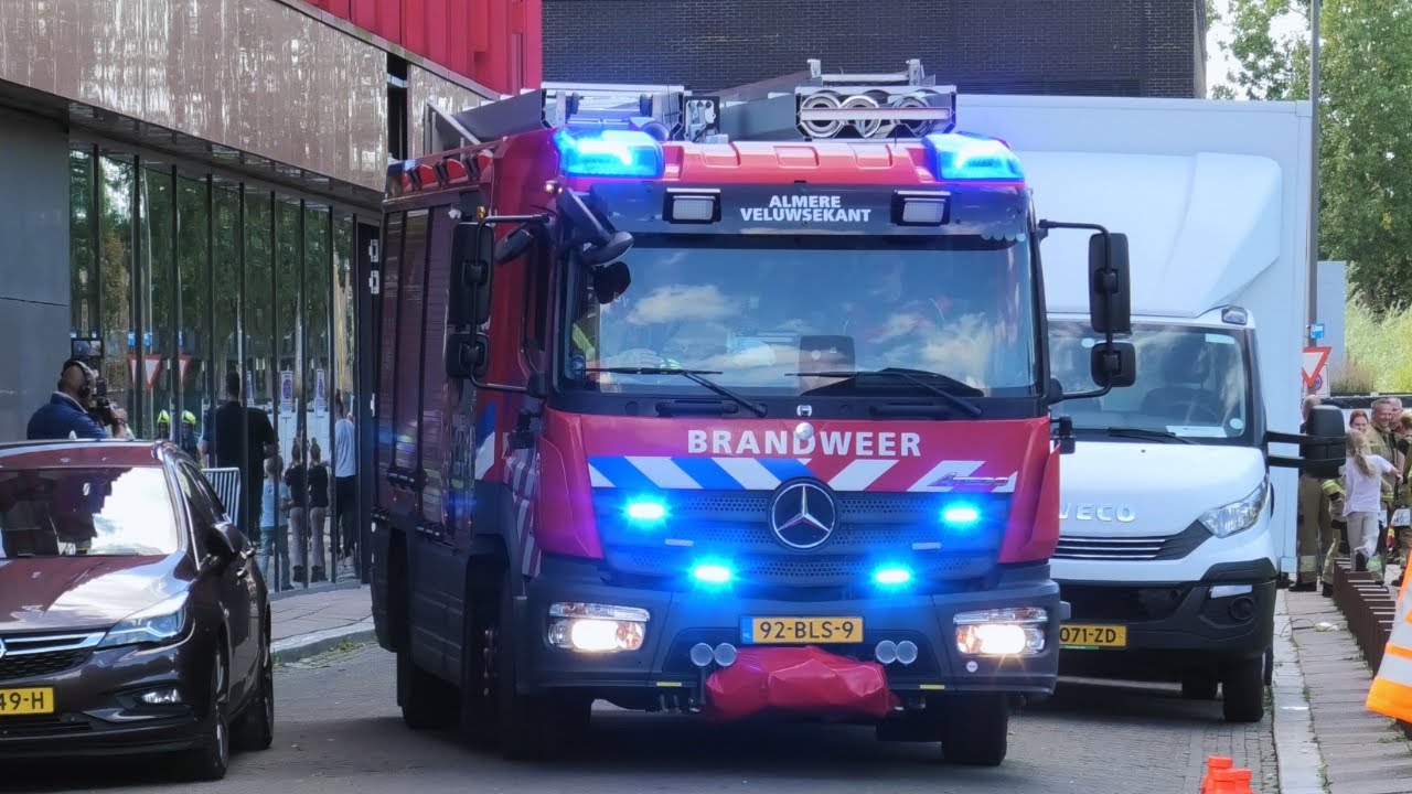 [American Airhorn!] Brandweer Almere Veluwsekant TS 25-4133 met spoed naar Reanimatie in Almere!