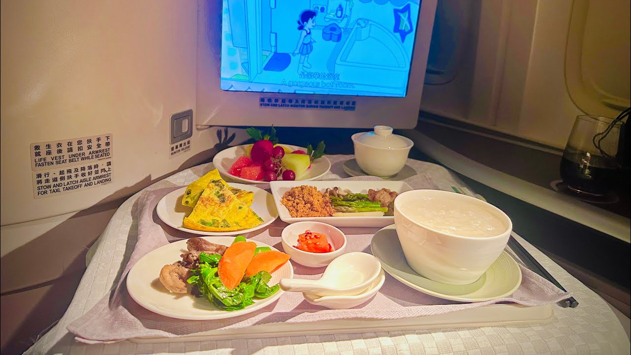 A SAVORY GOURMET EXPERIENCE AT 35,000 FEET: REVIEWING EVA AIR'S ROYAL LAUREL CLASS FROM SFO TO TPE