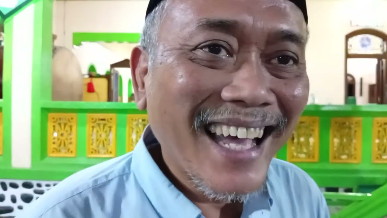 Menu Bukber Gratis ( MBG) Rawon Di Masjid Tegalsari Solo