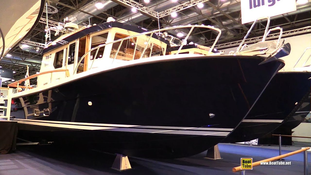 2018 Targa 32 Motor Boat - Walkaround - 2018 Boot Dusseldorf Boat Show