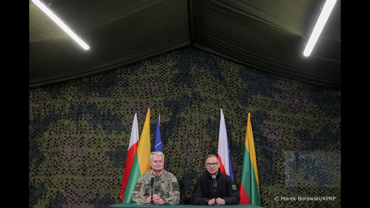 Orzysz. Konferencja prasowa Prezydentów Polski i Litwy po obserwacji ćwiczeń DZIELNY DZIK-25