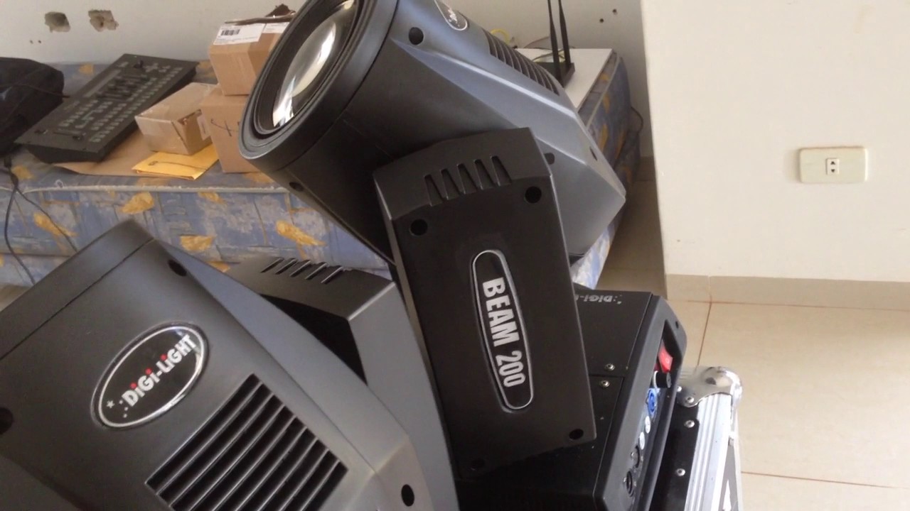 Moving Head Beam 200 5r soltando tinta verniz
