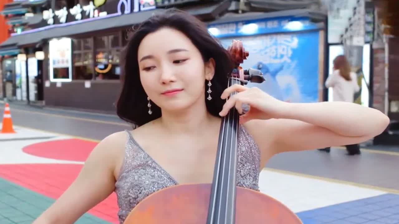 【大提琴】中央音乐学院教授演奏舒曼柔板与快板 悠扬音符 经典永恒！