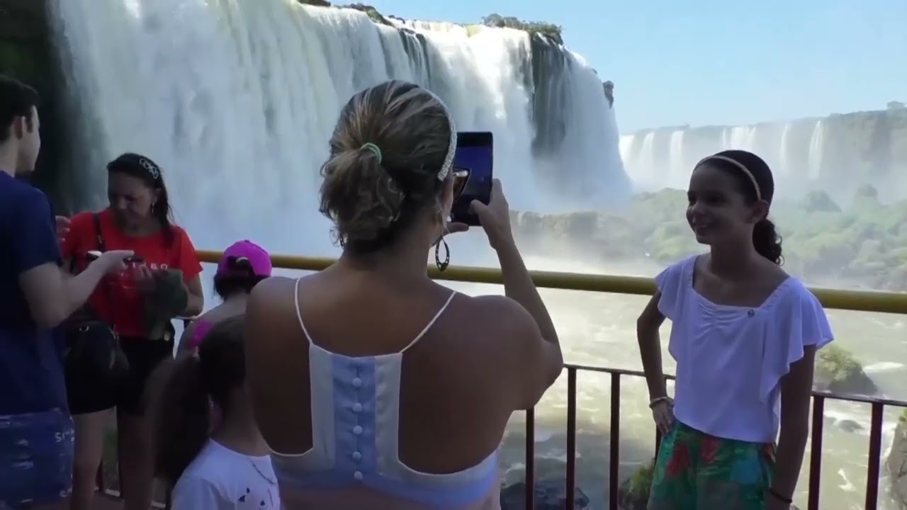 EMPREGO NO TURISMO COM CARTEIRA ASSINADA CRESCE 6% NO PARAN&Aacute;.