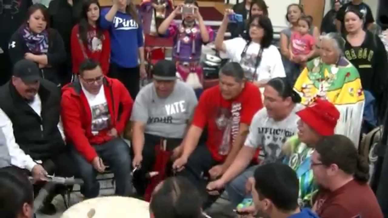 Eyabay singing "Don't Cry" before Fancy Dance Special Sisseton November 2015